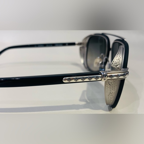New CHROME HEARTS Sunglasses - Picture 15 of 15